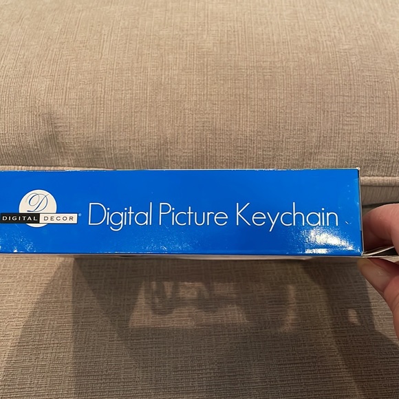NWT Digital Picture Keychain. Never opened. See details in photos. - Picture 7 of 7